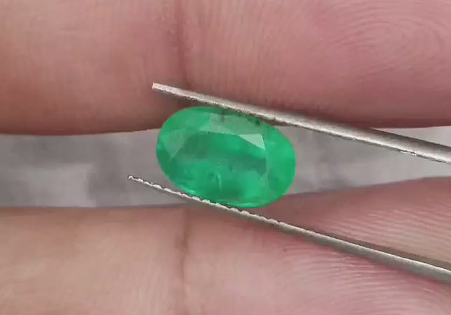 GSI Certified 2.16ct Medium Green Zambian Emerald, Natural Gemstone