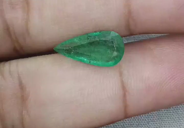 3.07ct Zambian Emerald, 100% Natural Earth Mined Gemstone.