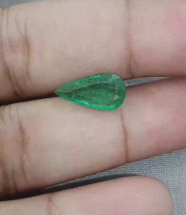 3.07ct Zambian Emerald, 100% Natural Earth Mined Gemstone.