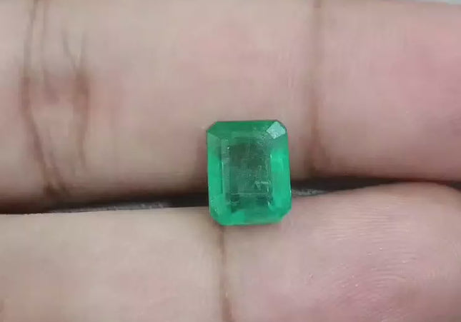 3.74ct Medium Green Zambian Emerald , 100% Earth Mined Gemstones