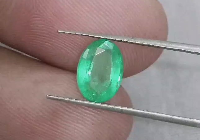 GSI Certified 1.63ct Colombian Emerald, Natural Gemstones