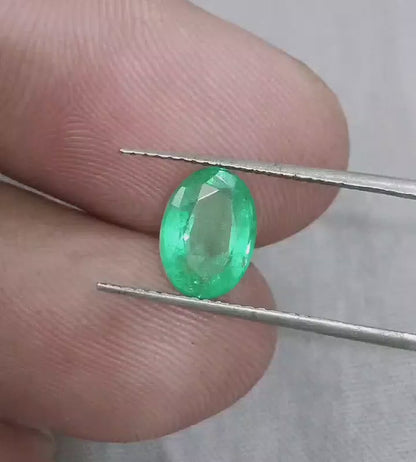 GSI Certified 1.63ct Colombian Emerald, 100% Natural Gemstones