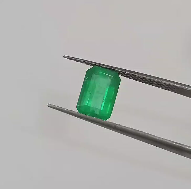 1.40ct AAA Colombian Emerald certified By GSI Natural Gemstone
