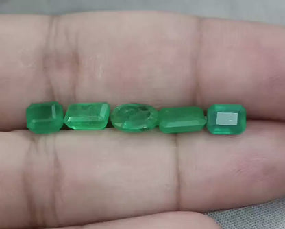 6.87ct Emerarld Parcel, 100% Natural Emeralds