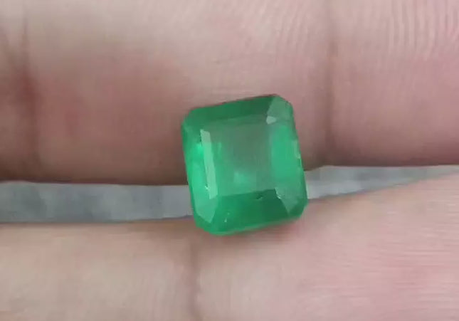GSI Certified 3.50ct Deep Green Swat Emerald