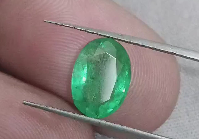 GSI Certified 2.67ct Vivid Green Zambian Emerald Natural Earth Mined Gemstone