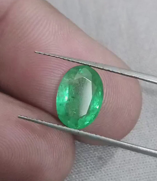 GSI Certified 2.67ct Vivid Green Zambian Emerald Natural Earth Mined Gemstone