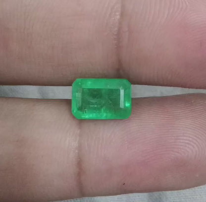 GSI Certified 2.58ct Vivid Green Zambian Emerald, 100% Natural Gemstone