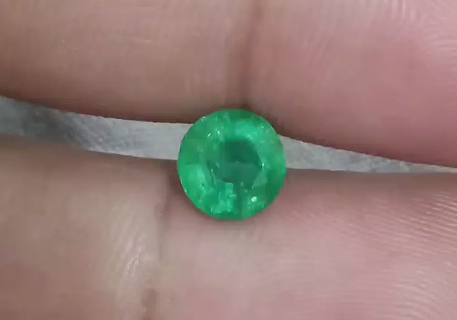 GSI Certified 1.55ct Medium Deep Bright Green Swat Emerald