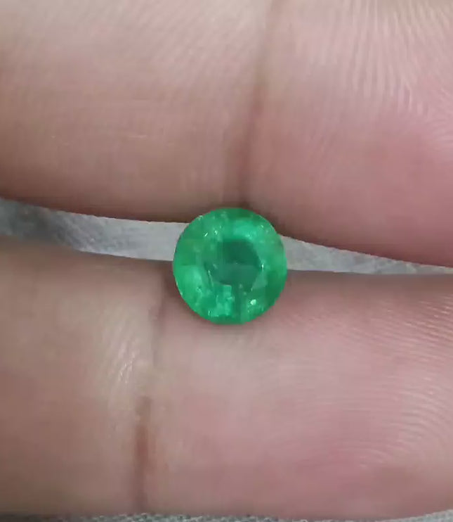 GSI Certified 1.55ct Medium Deep Bright Green Swat Emerald