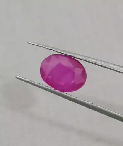 GSI Certified 1.74ct Burmese Ruby. 100% Natural Untreated Gemstone