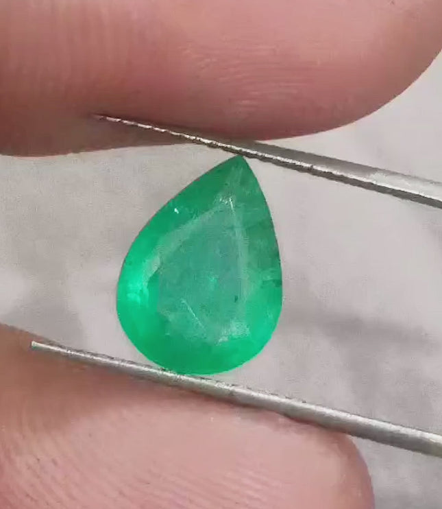 GSI Certified 2.55ct Medium Green Zambian Emerald, 100% Natural Earth Mined Gemstone