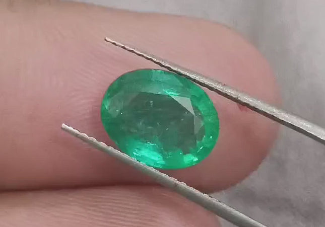 GSI Certified 2.31ct Vivid Medium Green Zambian Emerald, 100% Natural Gemstone