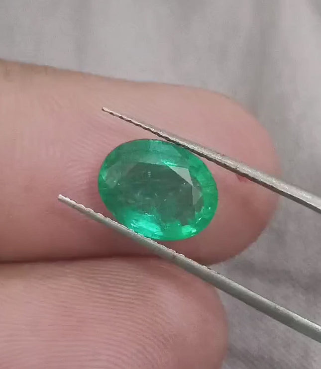 GSI Certified 2.31ct Vivid Medium Green Zambian Emerald, 100% Natural Gemstone