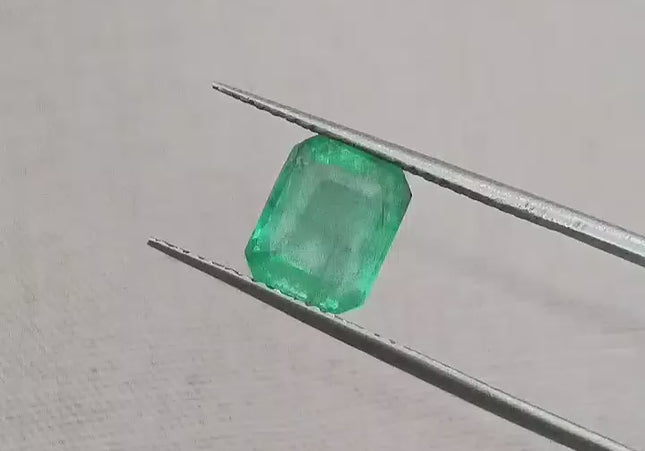 1.95ct Zambian Emerald, 100% Natural Earth Mined Gemstone.