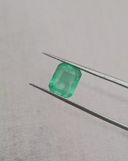 1.95ct Zambian Emerald, 100% Natural Earth Mined Gemstone.