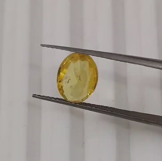 Certified 1.92ct Natural Yellow Sapphire.