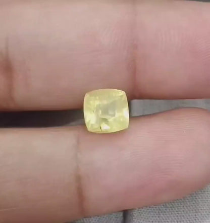 GSI Certified 3.85ct Vivid Yellow Sapphire, 100% Natural Untreated Gemstone.