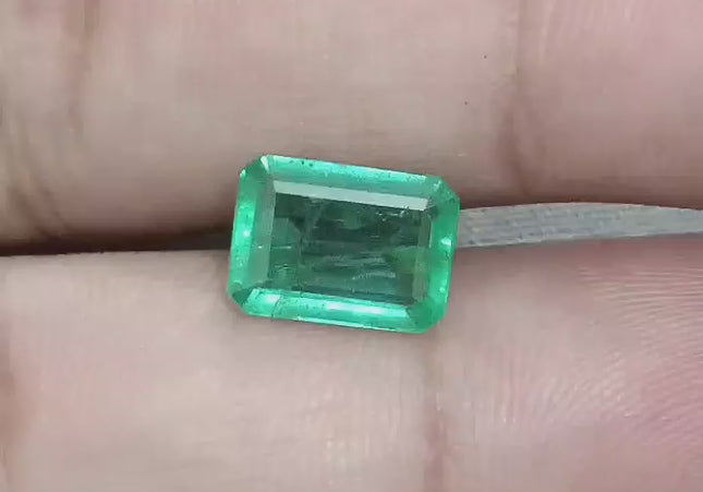 GSI Certified 3.05ct Zambian Emerald