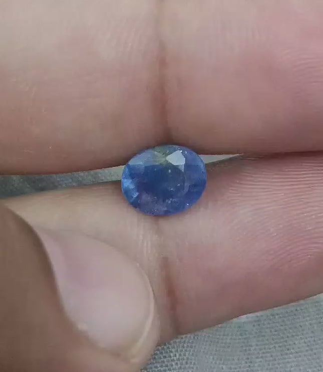 Certified 2.27ct Natural Blue Sapphire