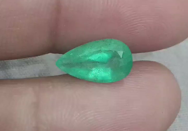 2.72ct Pastel Green Russian Emerald, 100% Natural Gemstones