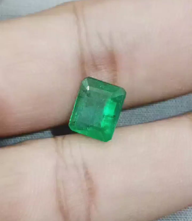 3.33ct Top Golden Green Swat Emerald, 100% Natural Gemstone