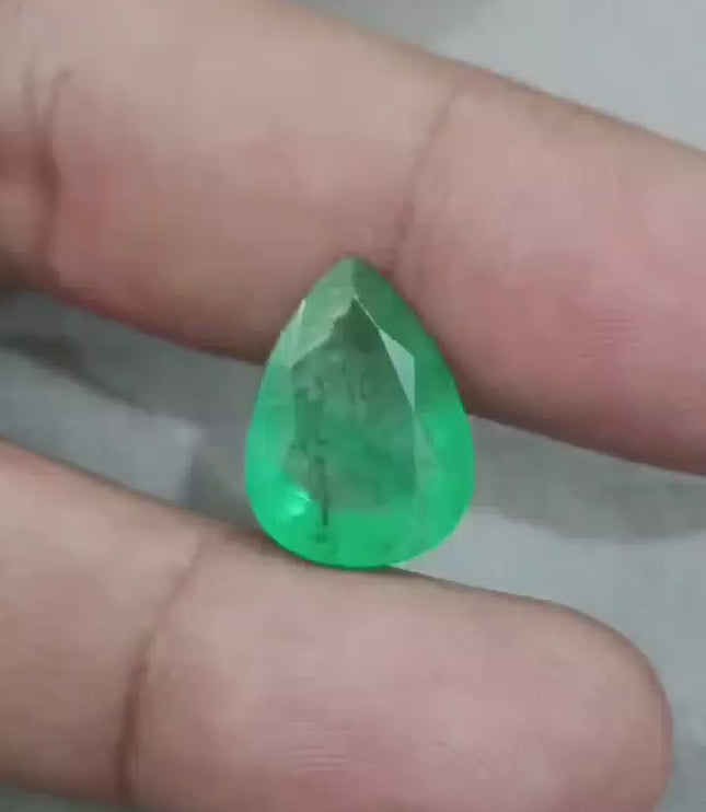 Big 8.60ct Zambian Natural Emerald.