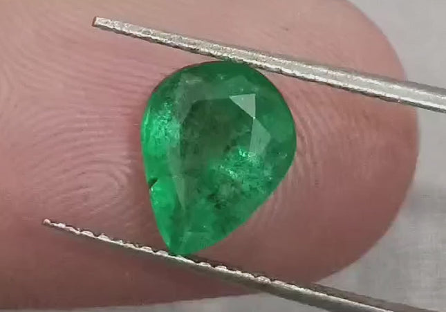 1.83ct Bright Deep Green Emerald Certified by GSI