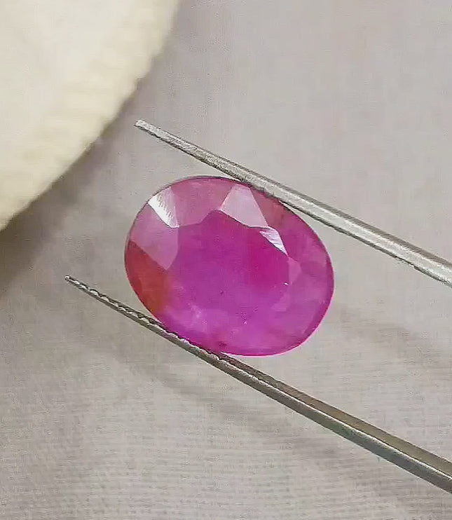 5.29ct Certified Natural Untreated Mozambique Ruby.