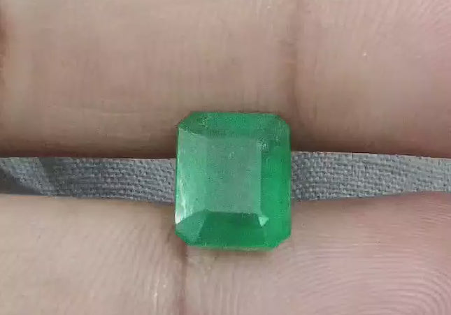 GSI Certified 4.17ct Velvet Green Emerald Natural Earth Mined Gemstone