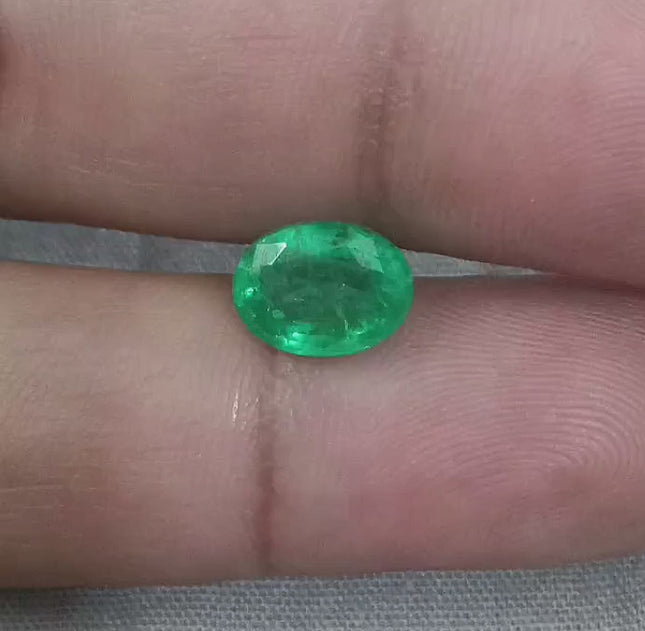 2.62ct Vivid Green Zambian emerald GSI Certified