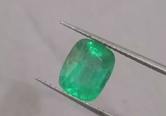 1.66ct Medium Electric Green Emerald GSI Certified Gemstone