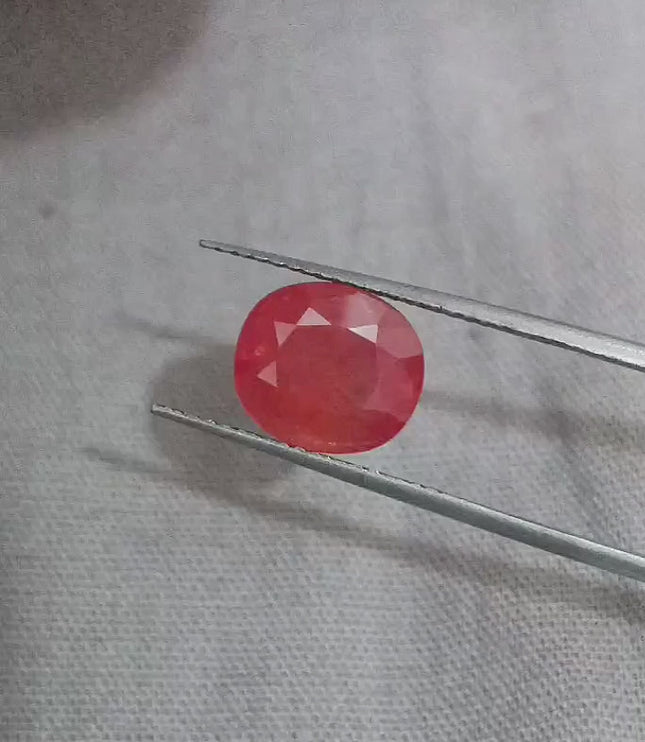 GSI Certified 3.41ct Orange Sapphire, Natural Gemstone