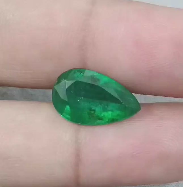 5.81ct Vivid Deep Green Emerald, Natural Earth Mined Gemstone