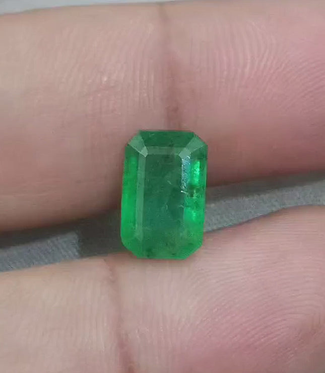 3.38ct Certified Zambian Natural Emerald.