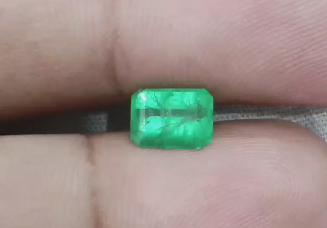 1.37ct Golden Green Swat Emerald