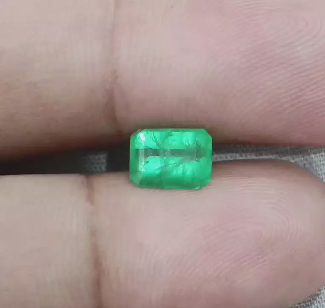 1.37ct Golden Green Swat Emerald