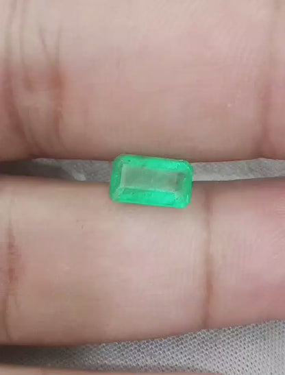 1.50ct Colombian Emerald, 100% Natural Earth Mined Gemstone