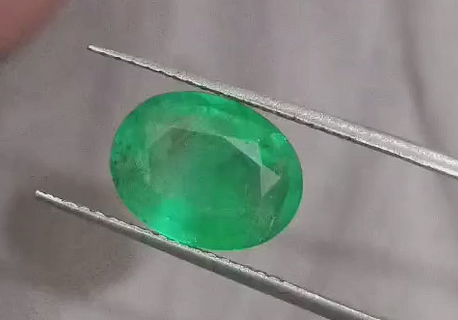 2.45ct Vivid Green Panjshir Emerald GSI Certified