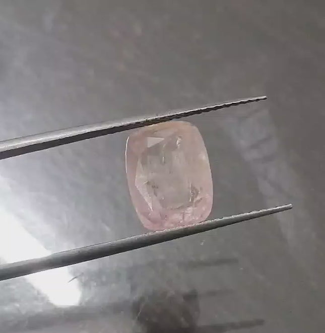 Padparadscha Sapphire 4.90ct IGI Certified Orangy Pink Natural untreated Loose Gemstone
