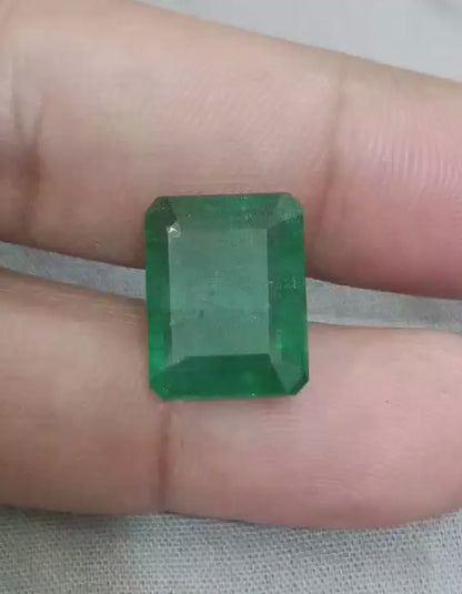 9.63ct Deep Green Emerald, 100% Natural Gemstone