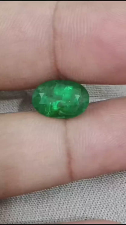 3.99ct IGI Certified Top Deep Vivid Green Emerald, 100% Natural Gem