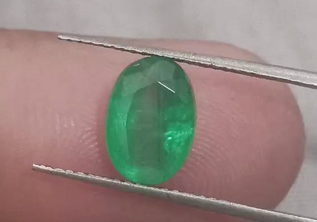 2.25ct Intense Medium Green Zambian Emerald certified by GSI
