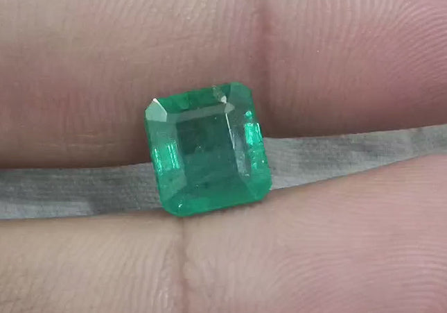 3.42ct Deep Green Emerald certified by GSI