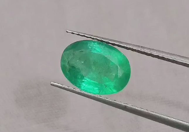 2.28ct Vivid Green Zambian emerald GSI Certified