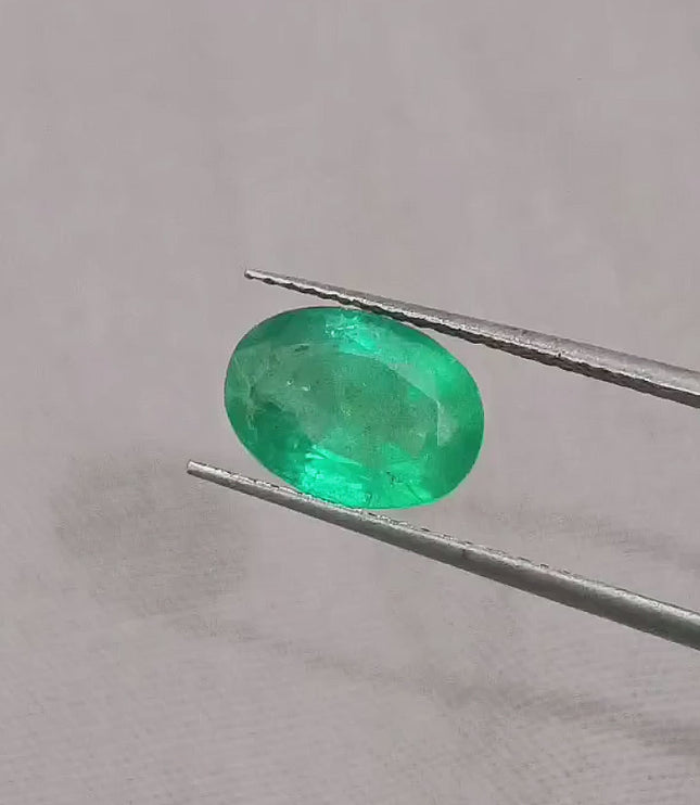 Certified 2.28ct Quality Vivid Green Natural Zambian Emerald Stone.