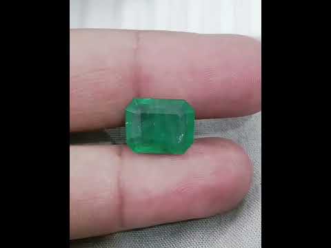Natural Emerald 6.62ct Natural Medium Green Zambian Origin Loose Gemstone