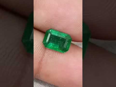 High Quality Natural Zambian Emerald 2.50ct Vivid Deep Green Minor Oiled Gemstone