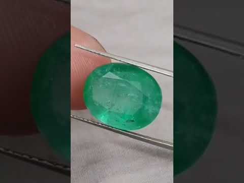 Big 10.20ct Zambian Emerald, Grass Green Oval cut Moderately Oiled Loose Gemstone.