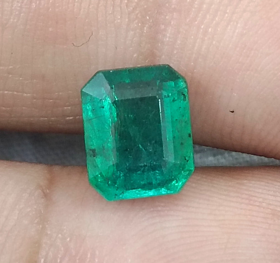 Certified 2.28ct Medium Green Zambian Emerald.